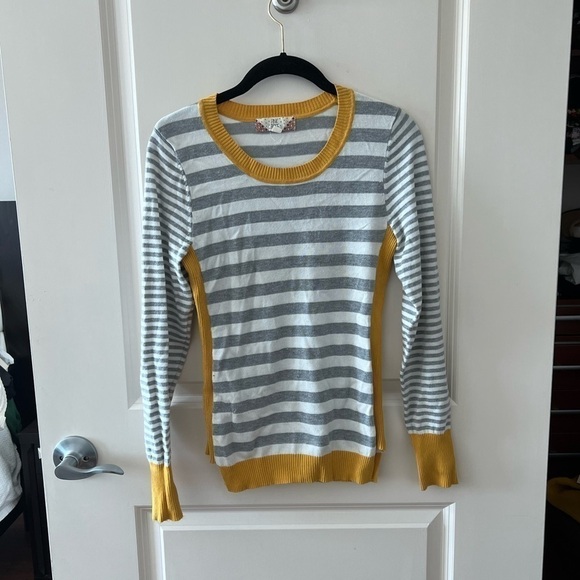 Women's Pink Rose Striped Gray, White Long Sleeve Sweater - Picture 1 of 13
